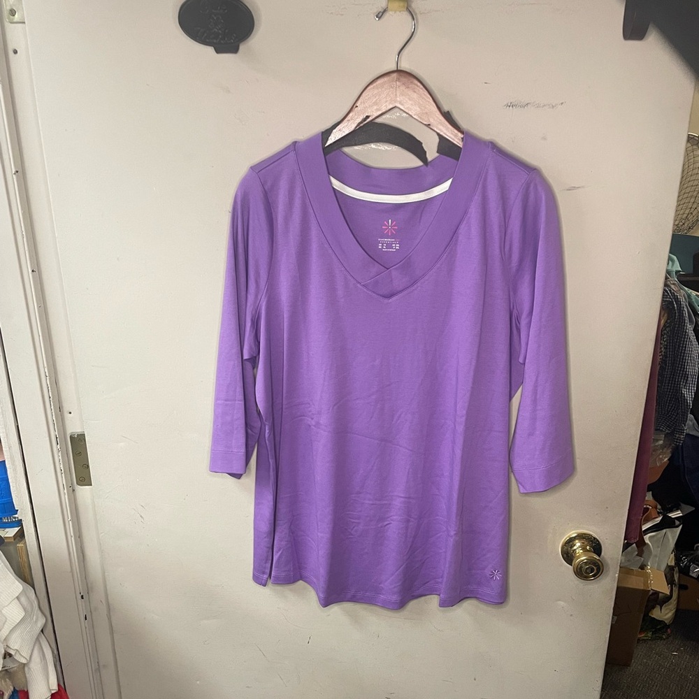 IsaacMizrahiLive 3/4 sleeve, v neck, size 1 X, gorgeous purple cotton top
